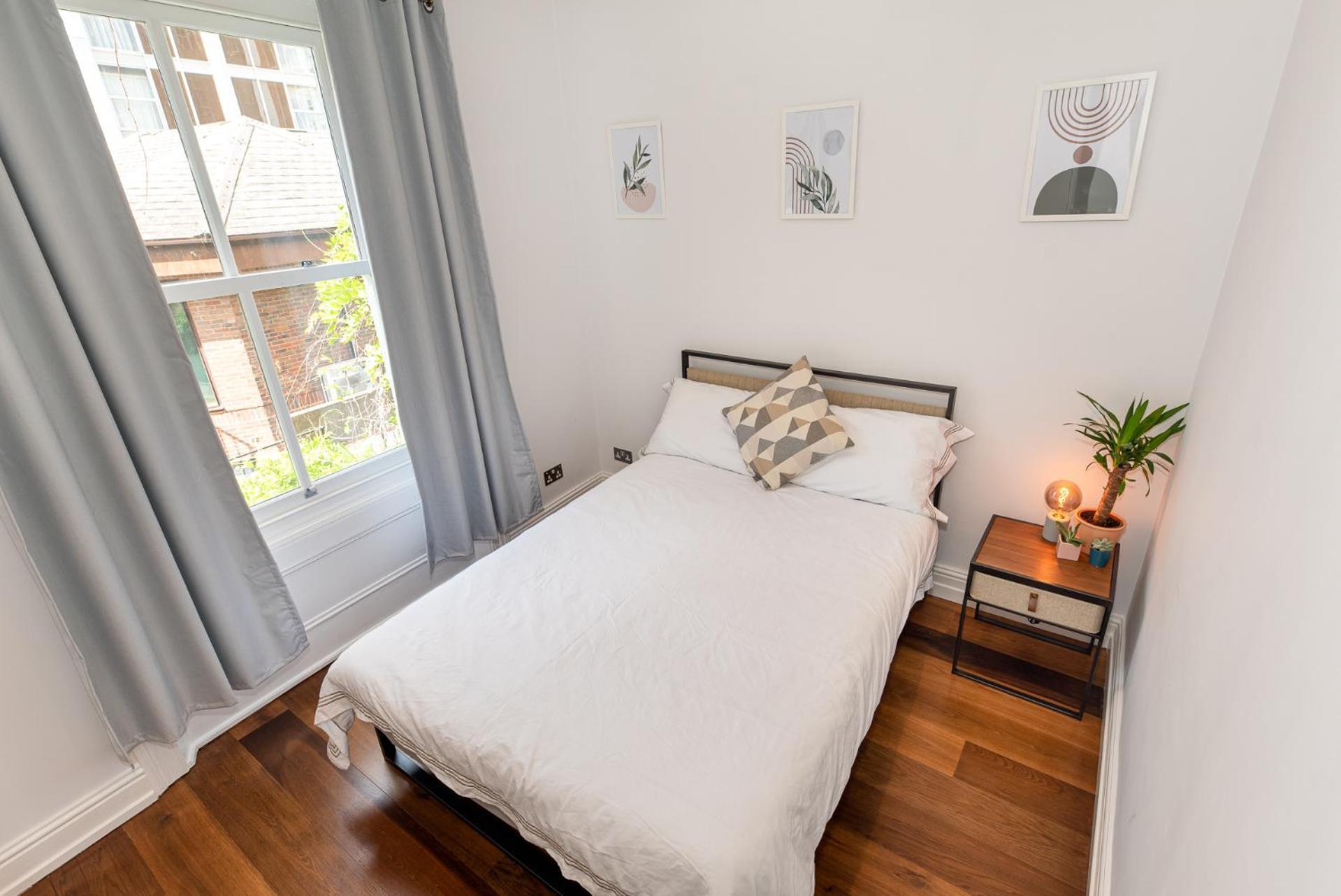 2-Bedroom Victorian Apartment In Kensington Лондон Экстерьер фото