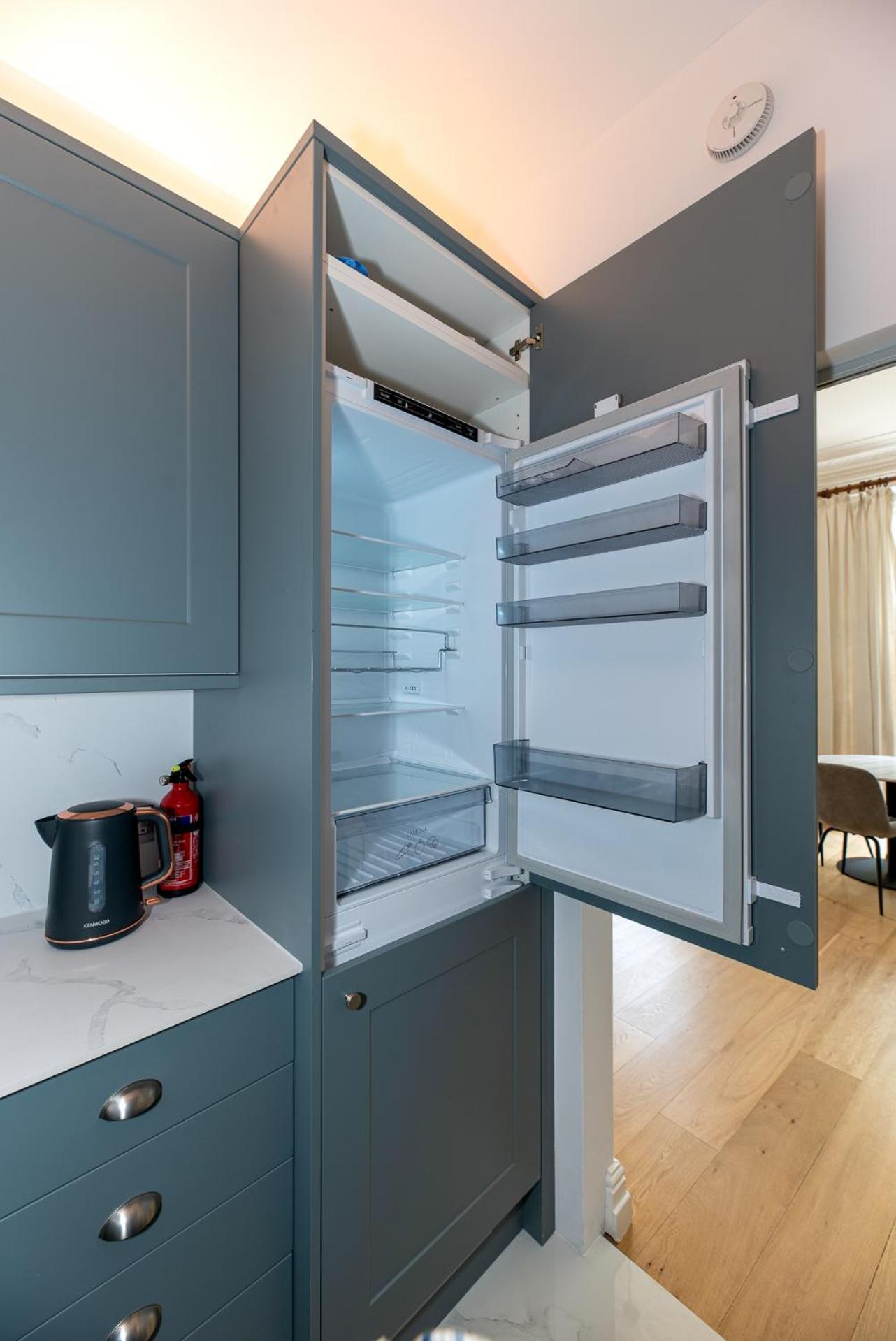 2-Bedroom Victorian Apartment In Kensington Лондон Экстерьер фото